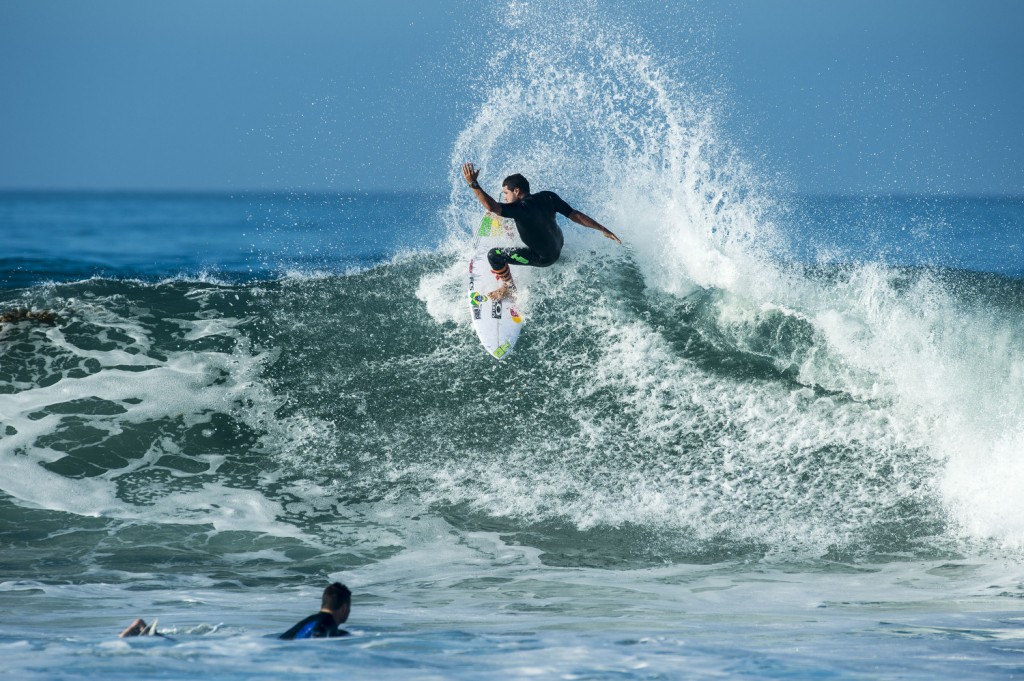 Adriano de Souza, Trestles