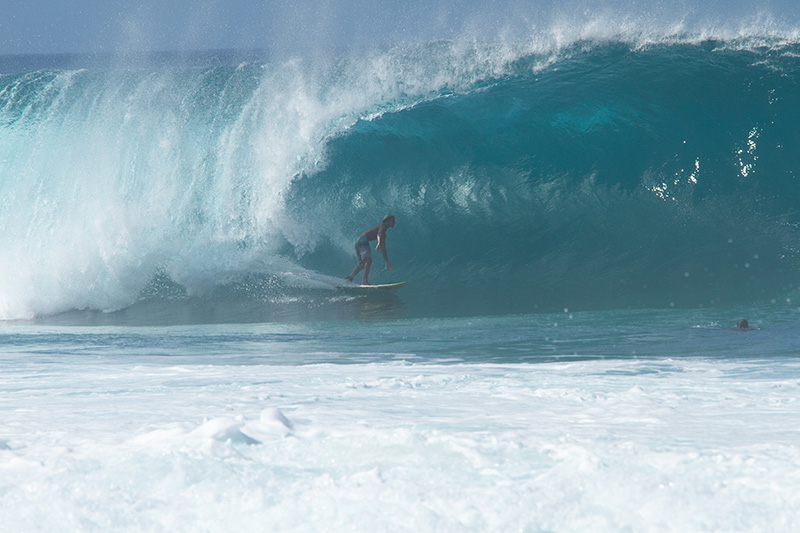 Joel Luteran: Hawaii Tube Rides - Surf Station Surf Report